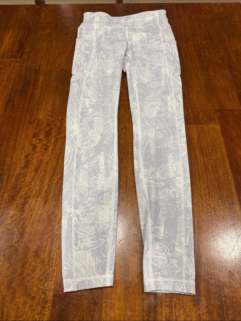 Lululemon Athletica Women’s Light Gray Printed Stretch Jeans
